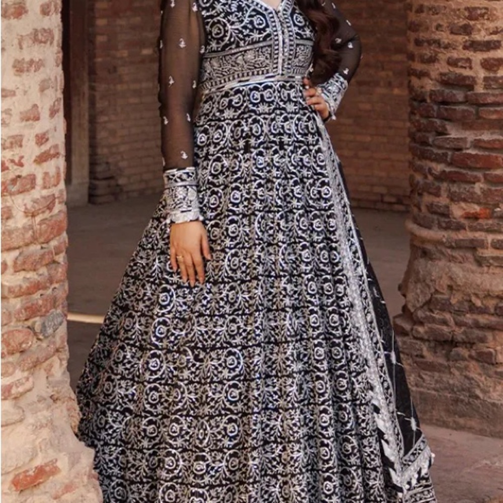 Chic Black and White Patterned Maxi Dress